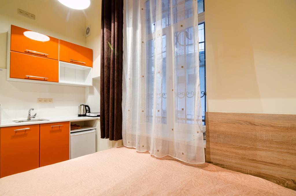 Economy Apartment On Rappoporta 7A-1 Lviv Exterior foto